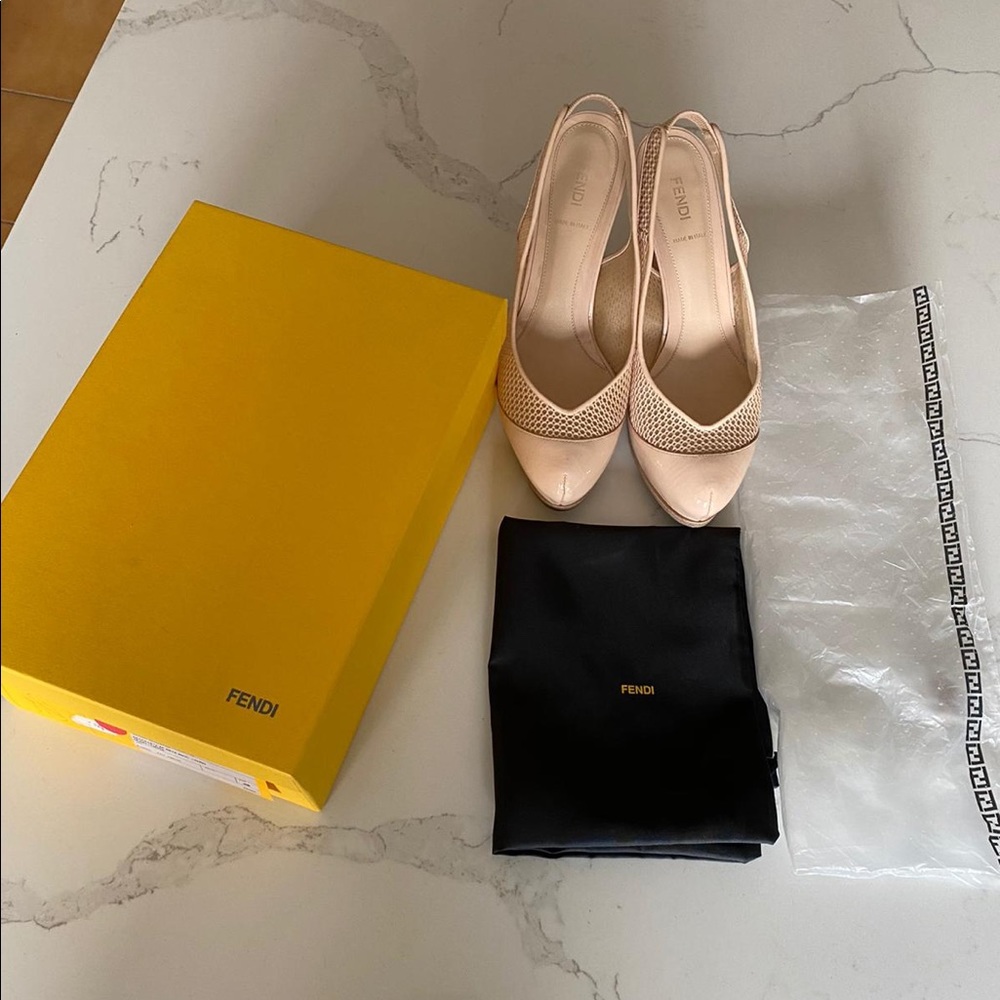 FENDI NUDE PATENT PUMPS HEELS NUDE 40 - Picture 8 of 8